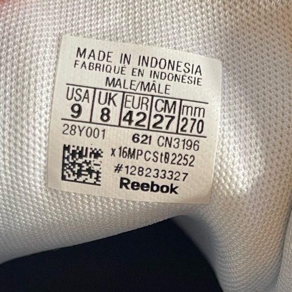 Reebok White and Navy Low-Top Sneakers Size 9 - Picture 5 of 6